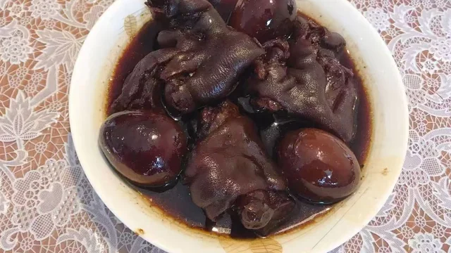 Pig's trotters slow-cooked in ginger and black vinegar