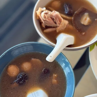 Chicken soup with red dates and longan